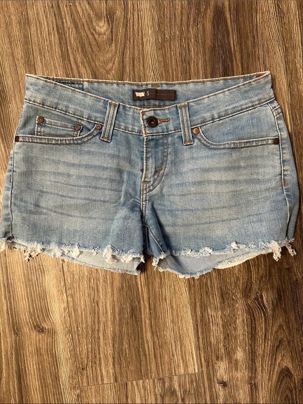Juniors Daisy Dukes Levi's Light Blue Distressed Frayed Hem Denim Jean Shorts